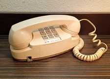 1960 Princess Touch Tone Phone BELL 2702BM Yellow Cream PNB