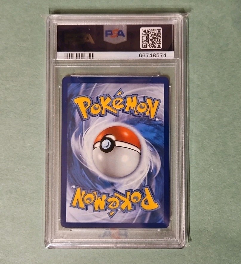 Avery (Full Art) 187/198 Swsh06: Sword & Shield - Chilling Reign