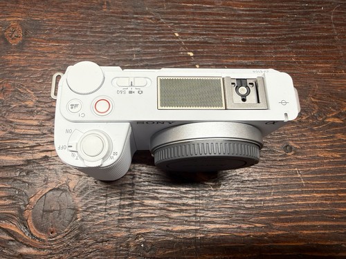 Sony ZV-E10 II ZV-E10M2 Mirrorless Camera Body WW293541 - Picture 3 of 6
