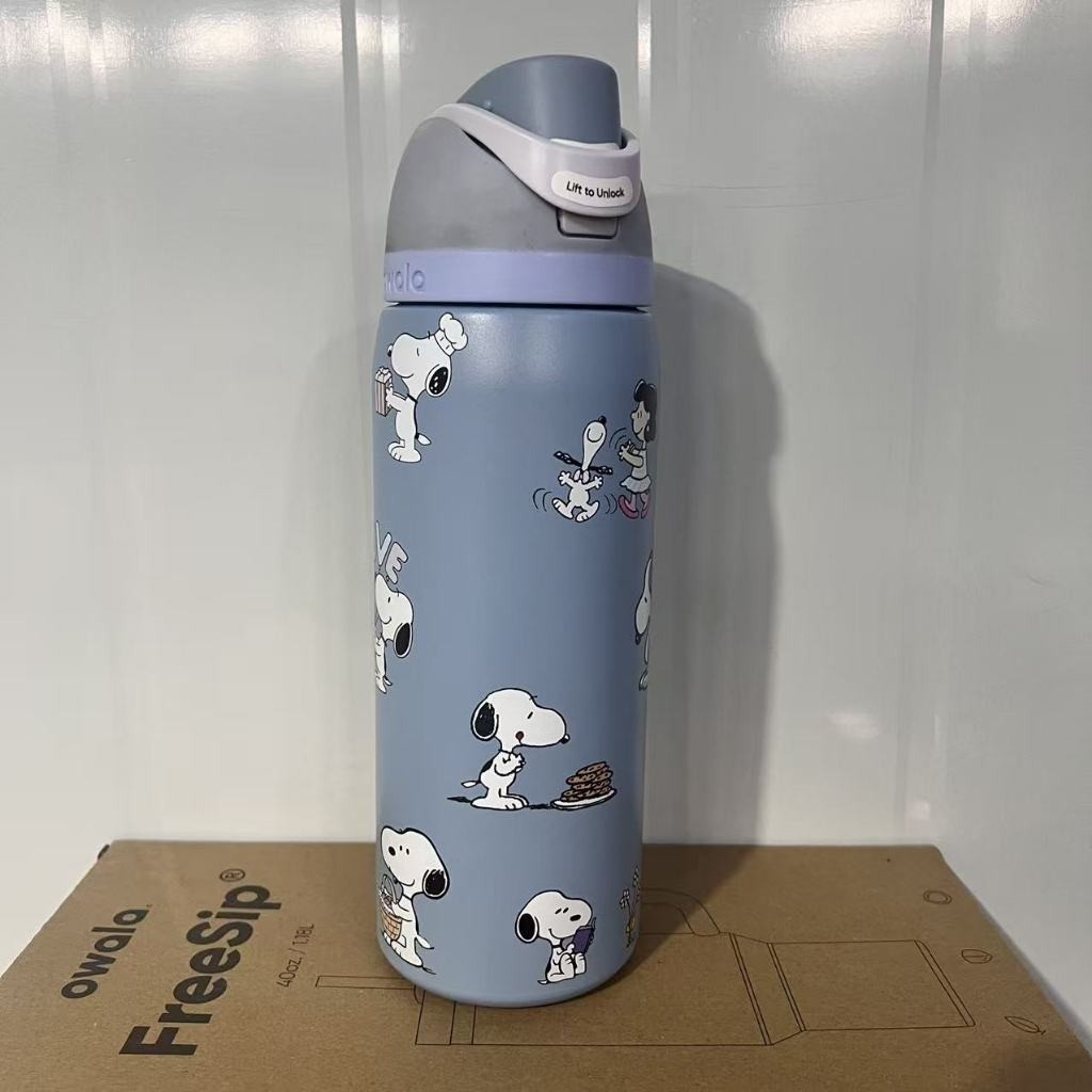 Owala FreeSip 32oz Blue Snoopy Peanuts Exclusive Edition Water