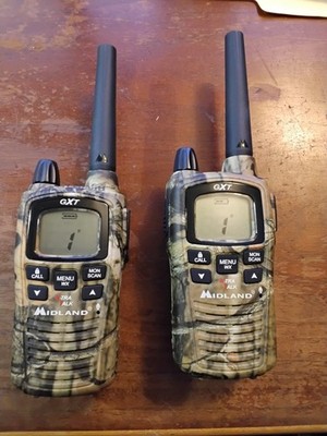 Midland GXT Xtra-Talk GXT895 Radio w/Charging Station