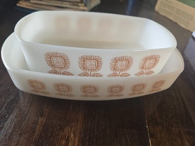 Federal Milk Glass Sunflower Dishes Brown And White set of 2 - 1.25 and 1.5 Qt