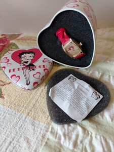 COLLECTABLE Betty Boop Watch And Tin