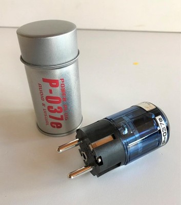Oyaide P 037e Schukostecker  Netz Steckverbinder Silber Rhodium  Original Oyaide