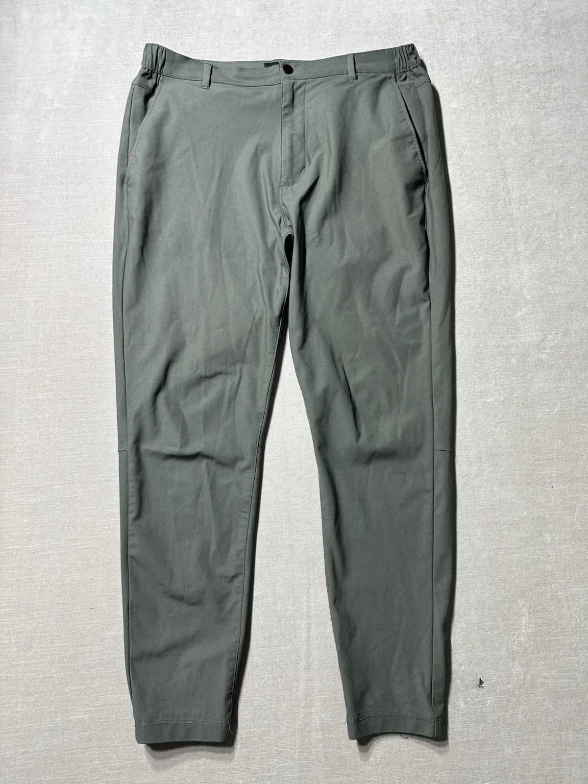Cuts AO Jogger Pants Men's Large Green Technical Performance Athleisure 34x28
Opens in a new window