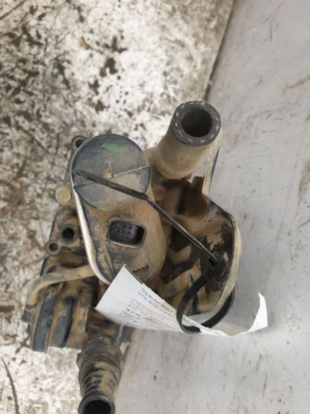 Toyota Tacoma 2008 4,0 L 6 cilindros montaje de bote de vapor de combustible  Foto 3 de 4