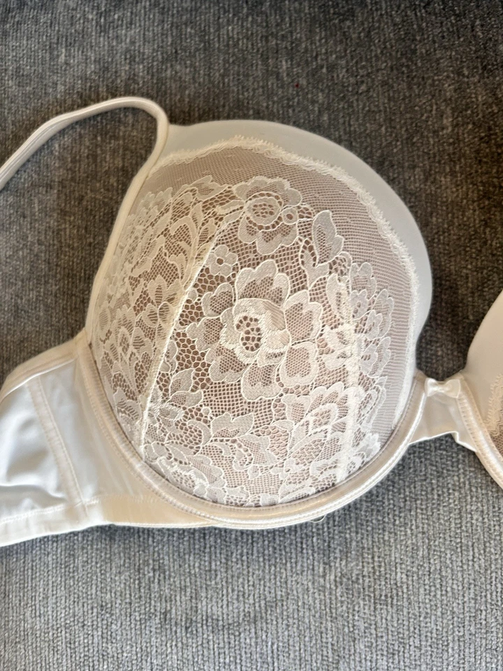 Olga Flirty Padded Bra Push Up Underwire 38DD Beige - Image 2 of 4