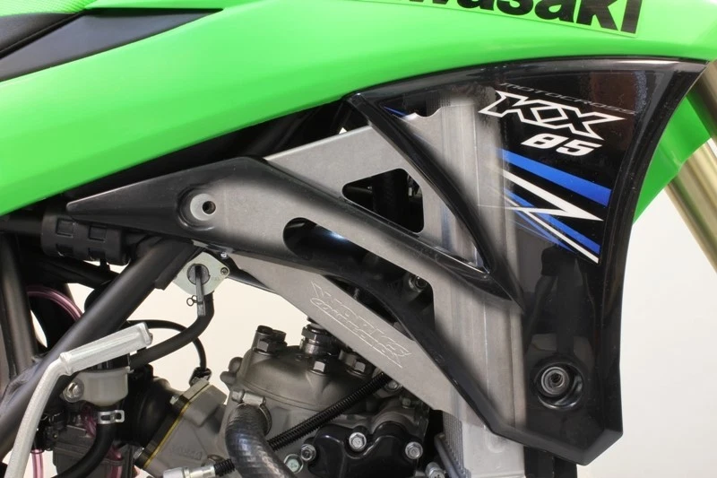 Soporte radiador Works Connection 18-046 Kawasaki KX85 15-17, KX100 14-17 Foto 4 de 4