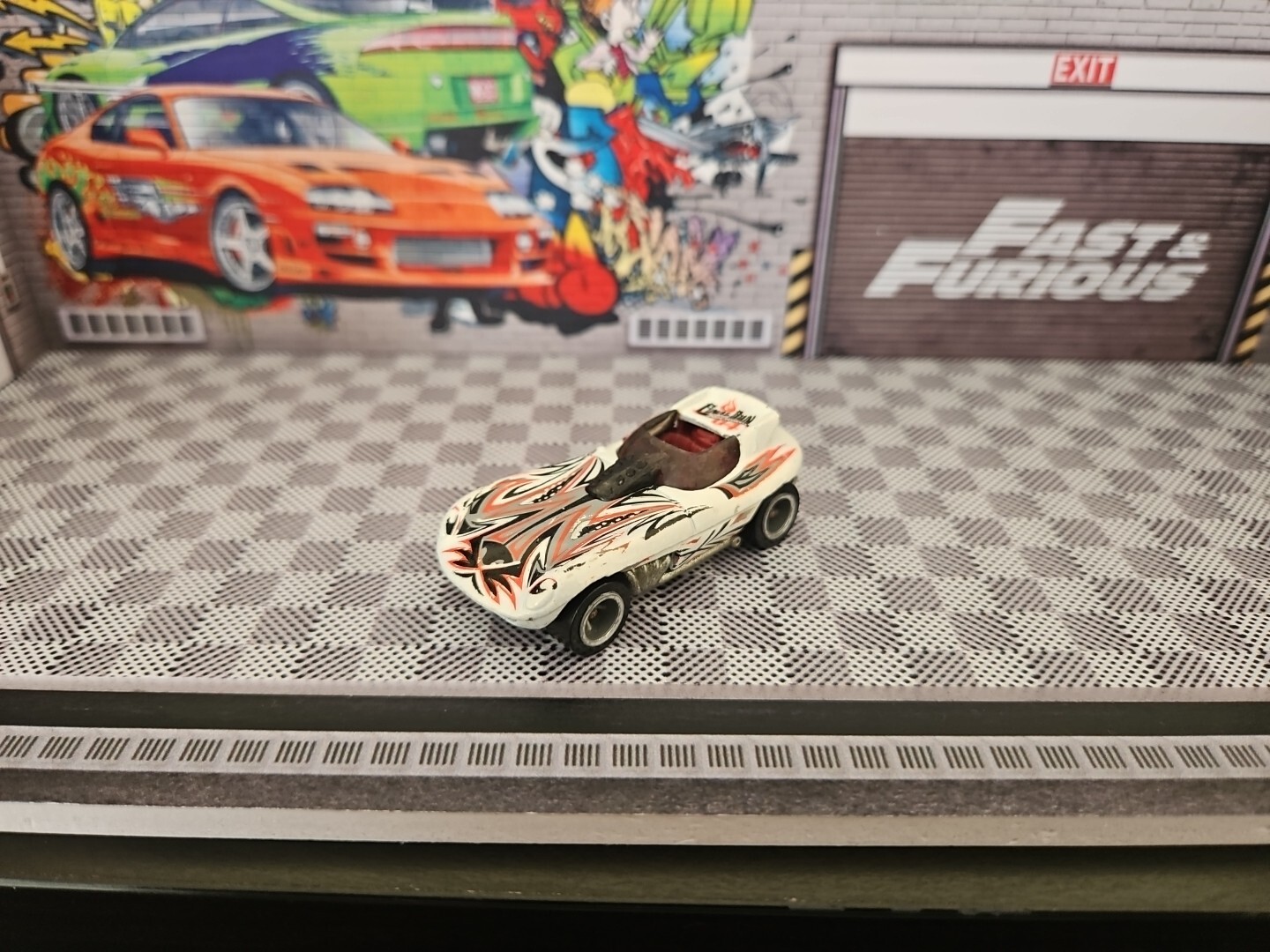 Picture 1 of 16