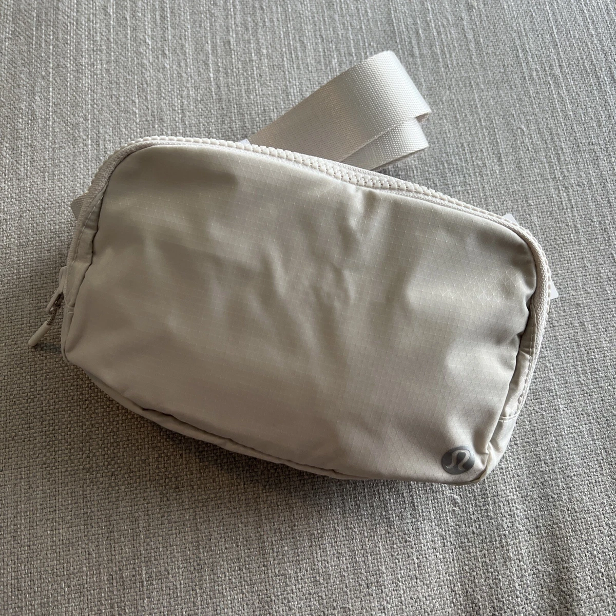 🤍 LULULEMON Everywhere Belt Bag Original Style Sold Out White Opal WHTO