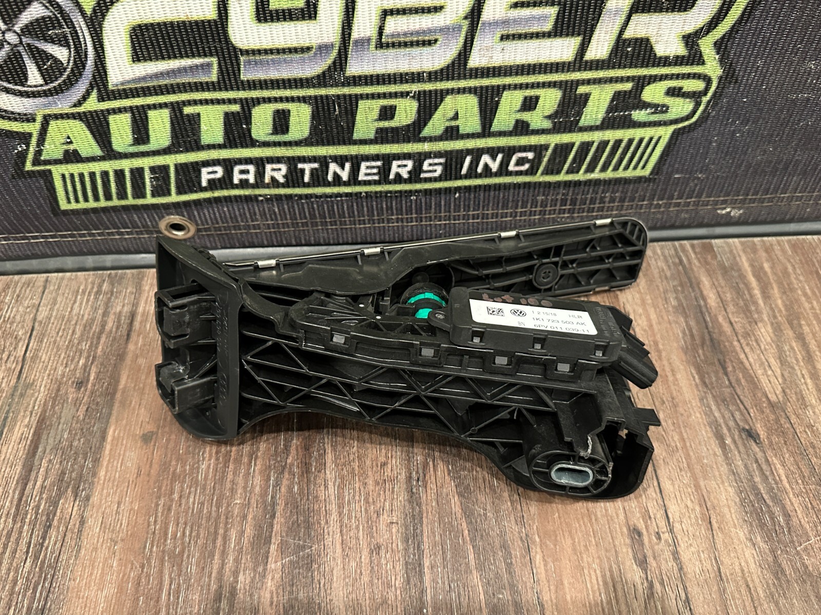 2017-18 AUDI R8 GAS ACCELERATOR PEDAL W SENSOR OEM 1K1 723 503 / 4S0 863 657
