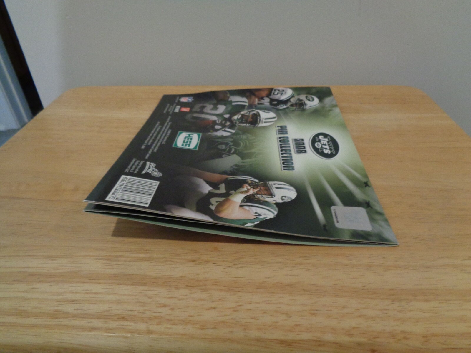 HESS OIL COMPANY 2008 JETS FOOTBALL PIN COLLECTION FOLDER & 12 PINS ALL COMPLETE