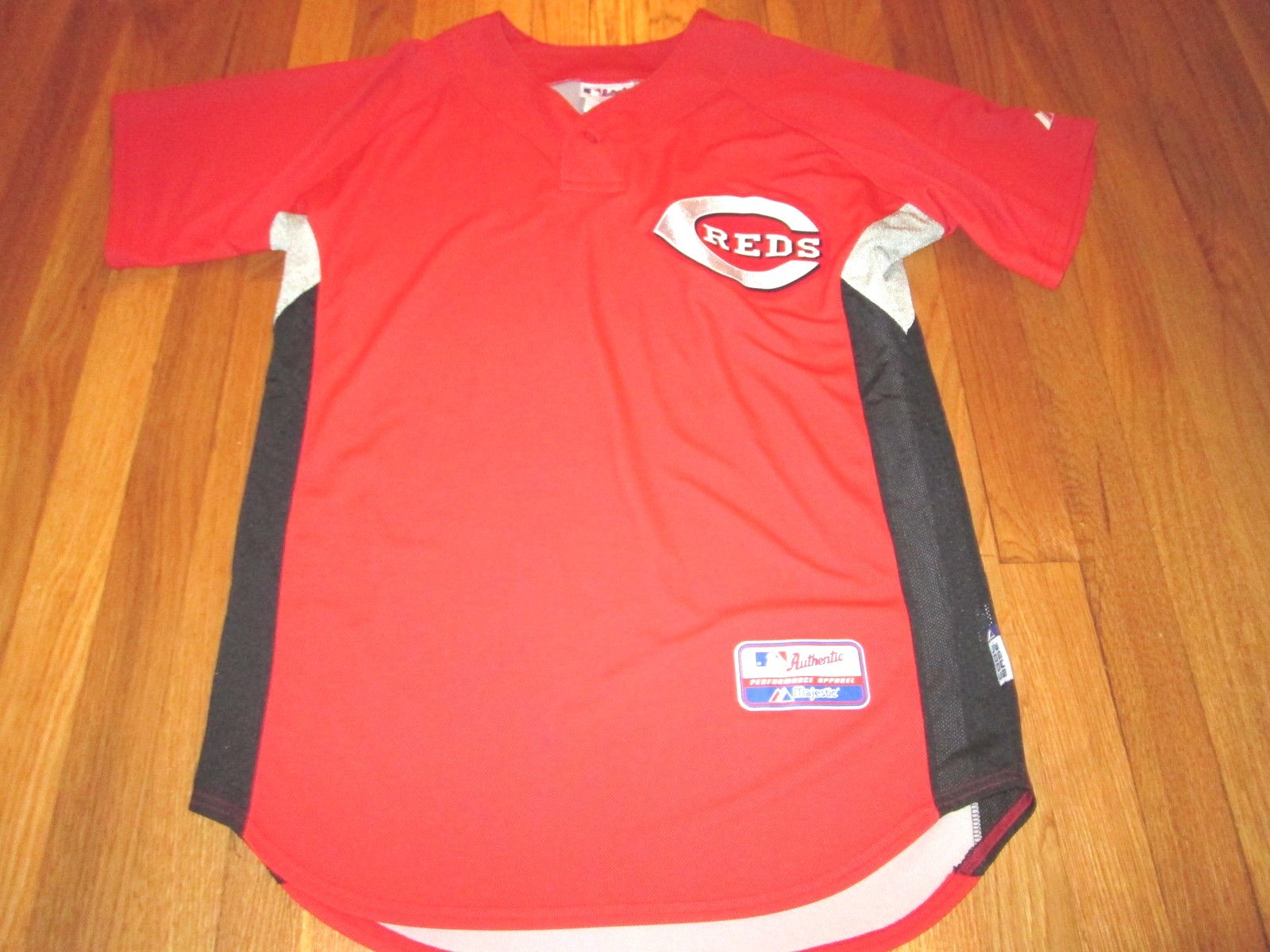 cincinnati reds cool base jersey