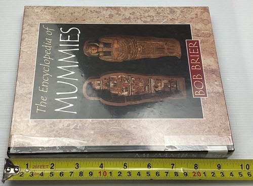 Encyclopedia of Mummies Hardcover Book 1998 Egyptian History Bob Brier ExLibrary - Picture 20 of 21