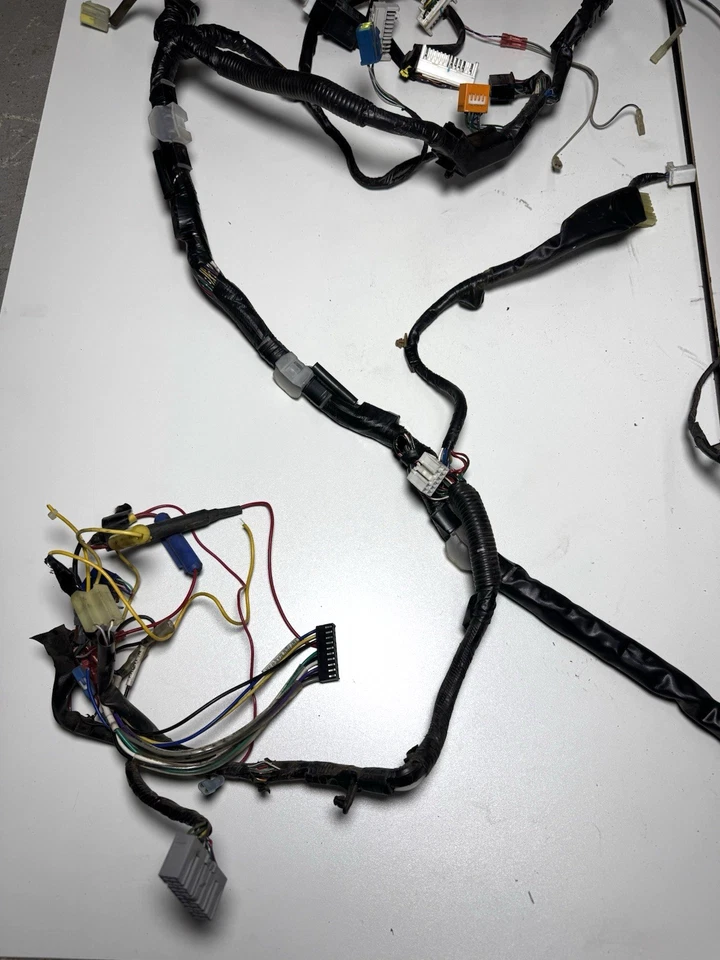 1992 Toyota Pickup 22RE MT 2WD Cab Dash Body Wiring Harness Integration Relay - Image 4 of 4