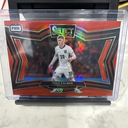 2024-25 Panini Select Fifa - Field Level Cole Palmer #207 Red Prizm - Bild 1 von 2