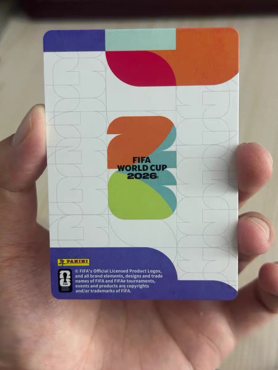 Panini Kayou 2026 World Cup Lionel Messi Argentina Red Parallel Refractor #15 view 2