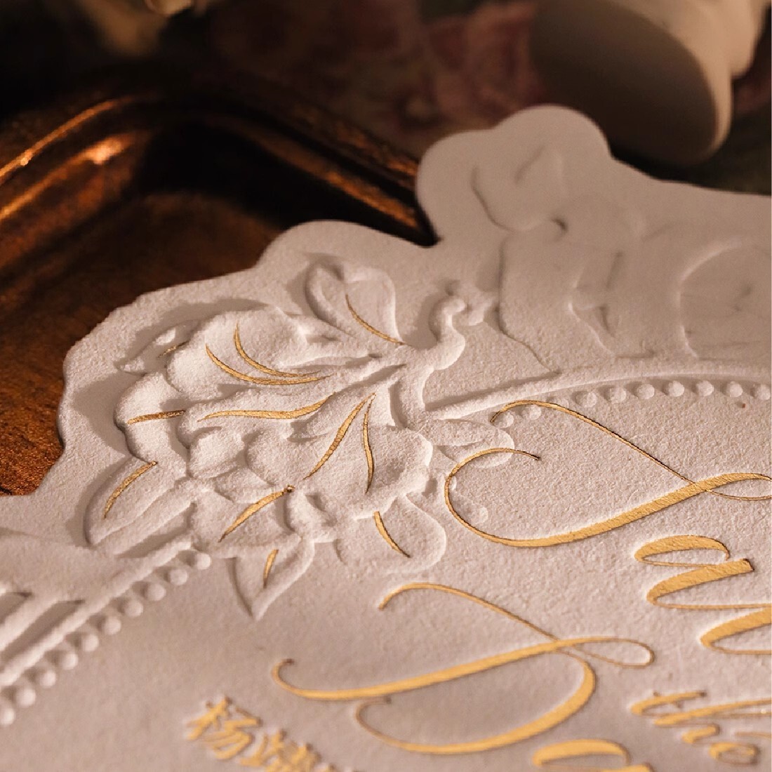 Cotton Paper Colorless Flower Embossing Gold Foil Wedding Invitations Customized
