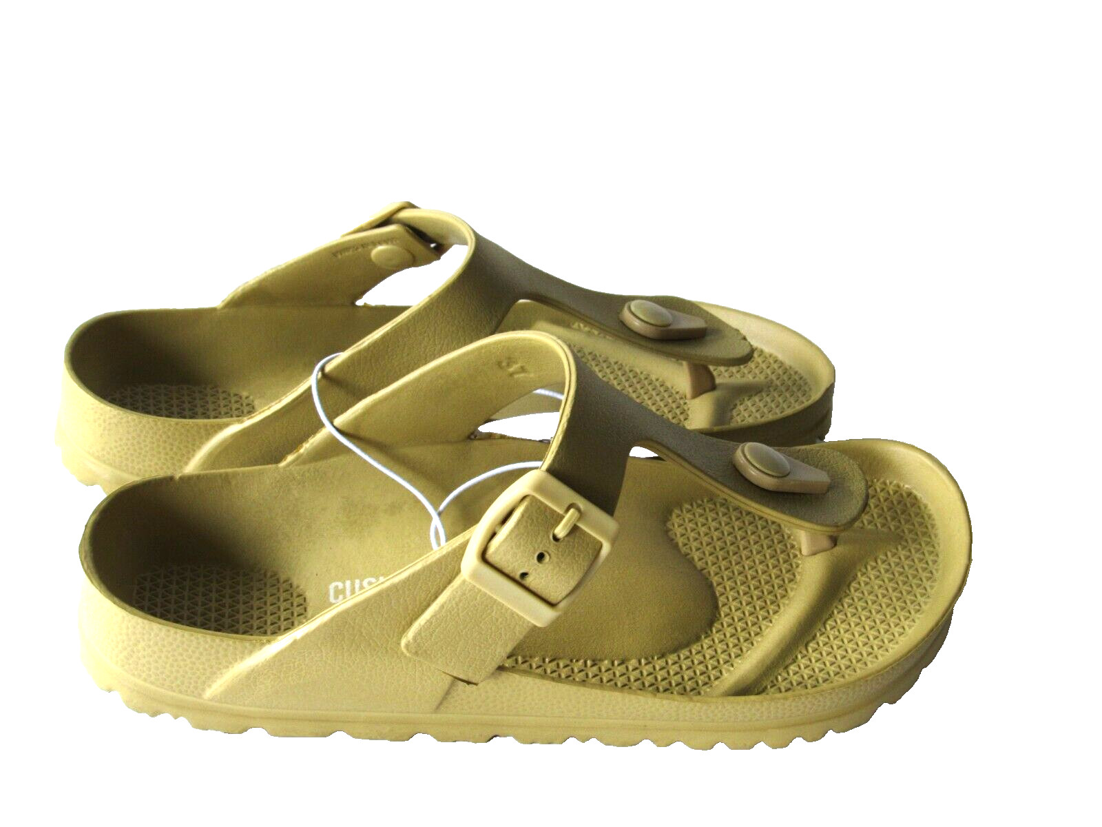 Cushionaire Womens size 7 Beige Thong Walking Beach Pool CUSHIONED Sandals