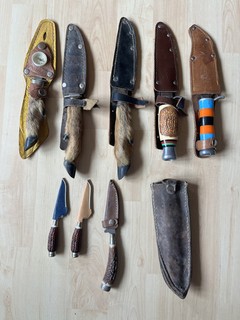 DDR Konvolut Jagdmesser Fahrtenmesser Jugendmesser mit Kompass Rehfuß