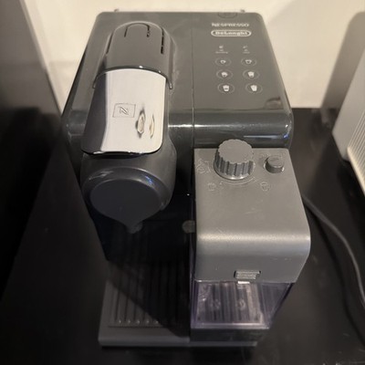 NEspresso DeLonghi EN560B