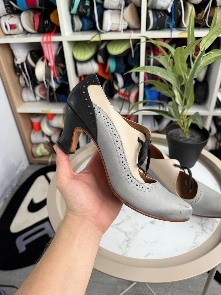 Bomba con cordones John Fluevog Wonders Lyra Brogue Foto 2 de 4