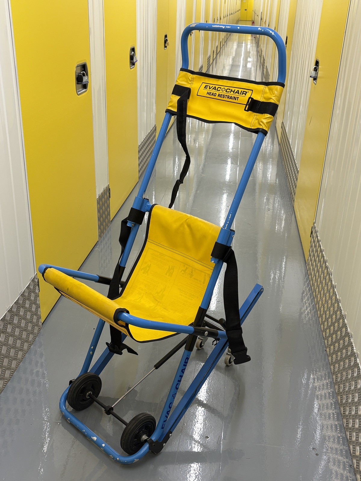 Silla de evacuación EVAC+CHAIR 300H MK2 con cubierta Silla de evacuación Silla de escaleras