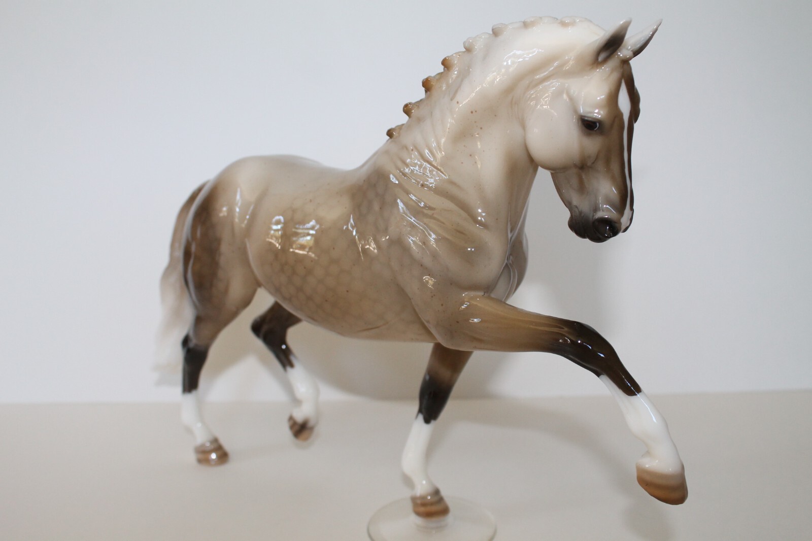 NEW Breyerfest 22 GLOSSY LANDLER Special Run SR Totilas Dapple