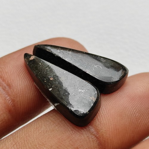 Designer black nuummite pair cabochon pear shape pair nuummite stone R11303 AU - Picture 5 of 5