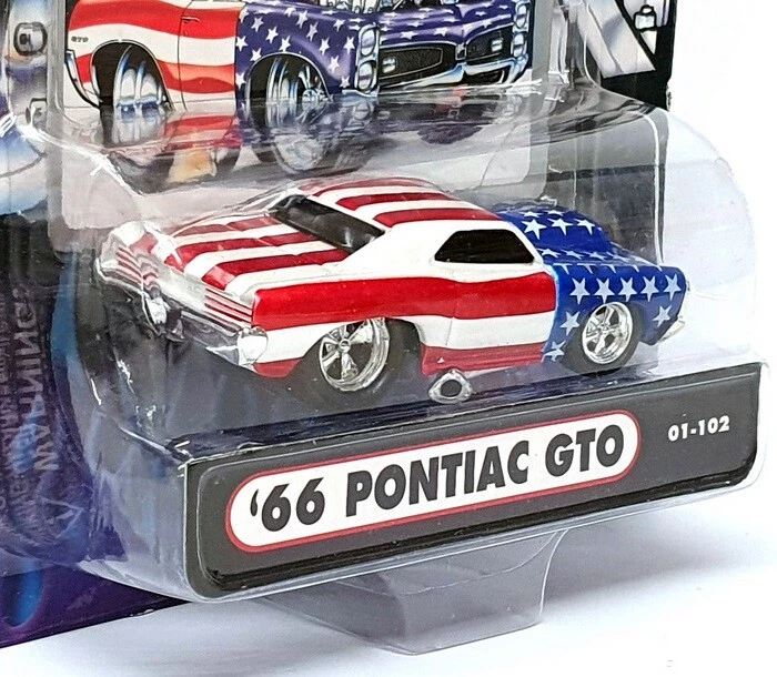 Muscle Machines 1/64 Scale 71151 01-102 - 1966 Pontiac GTO - Stars & Stripes - Image 3 of 4