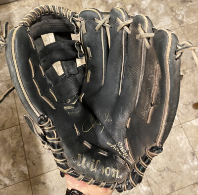 Wilson Baseball Glove Model A2101 Black Leather Signature Model