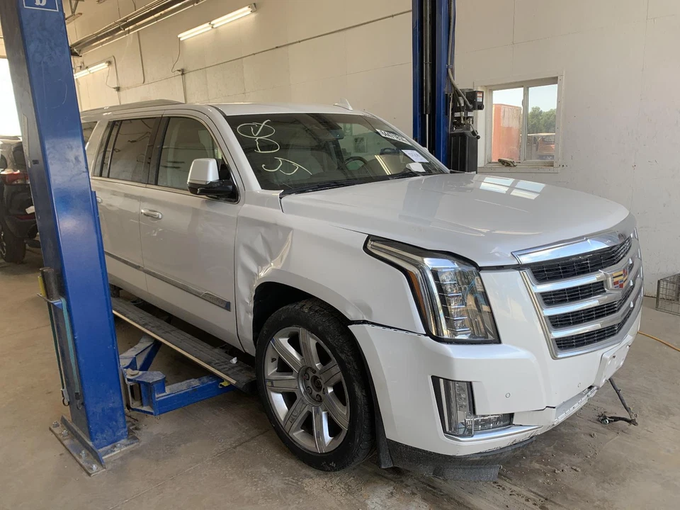 Used Body Control Module fits: 2016 Cadillac Escalade esv Body Control BCM LH da - Image 4 of 4