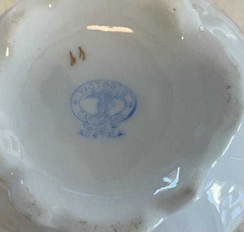 Victoria Carlsbad Austria Covered Creamer And Drip Bowl / Purple Flowers - Picture 6 of 8
