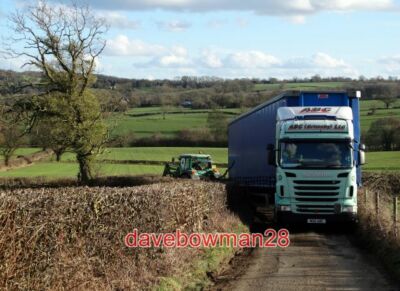 PHOTO  THE PERILS OF SATNAV HOLLYSEAT LANE IS VERY NARROW. THE DRIVER OF THIS BI