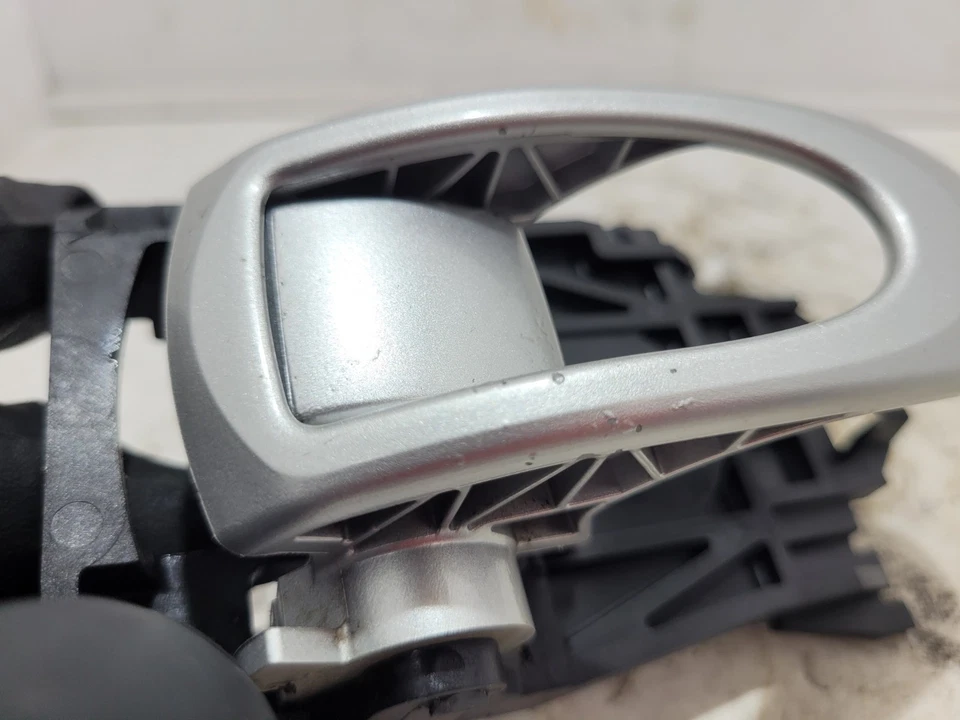 Mitsubishi Eclipse 2007 pasajero pieza de manija de puerta interior delantera - MR987619-02 Foto 4 de 4