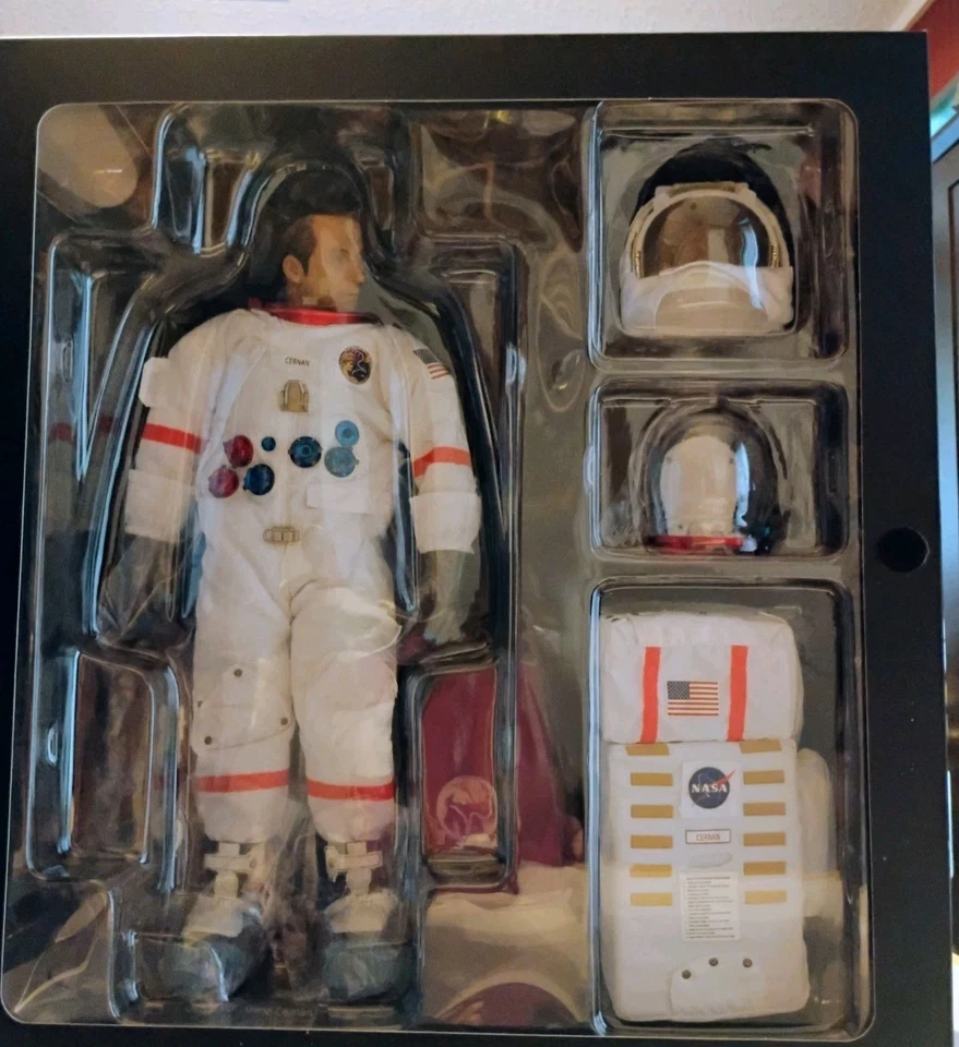 Selado 1/6 Capitão Gene Cernan, Último Homem na Lua. HobbyMaster Legend Series - Imagem 3 de 4