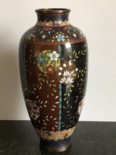 STUNNING ANTIQUE JAPANESE CLOISONNÉ VASE
