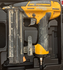 Bostitch 2-1/8-in-in 18 -Gauge Pneumatic Straight Brad Nailer
