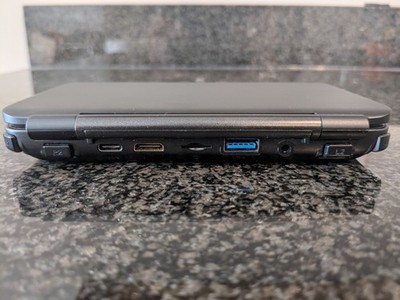 GPD WIN UMPC Intel Atom x7 4GB RAM 64GB SSD Windows 10 Home Gaming