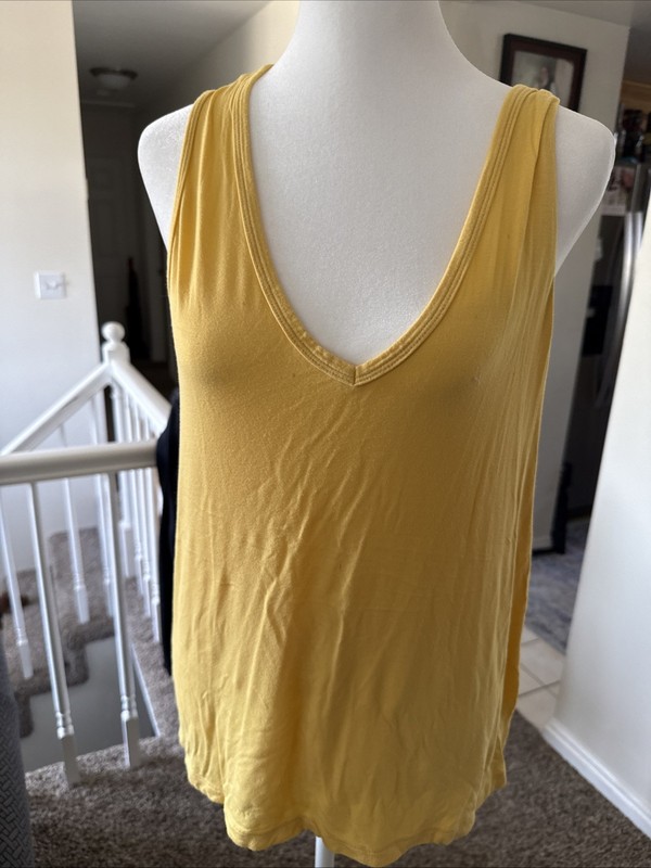 Nine West Lg Yellow Super Soft Tank