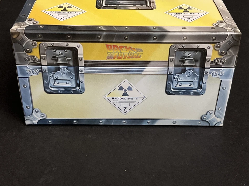 Hot Wheels 2012 - Back To The Future Time Machine SDCC Exclusive (Case sunfaded) - Image 3 of 4