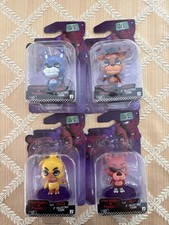 5 Nights At Freddy  s 2 Collectible Figure Set-Freddy, Chica, Foxy, Bonnie New