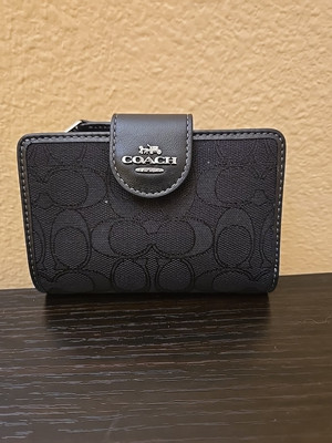 Coach Medium Corner Zip Wallet In Signature Jacquard | eBay