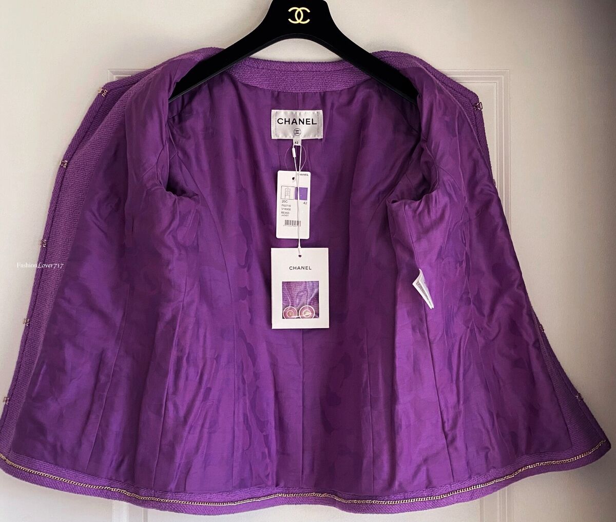 NWT $5350 CHANEL 20C PURPLE GOLD CC BUTTONS RUNWAY JACKET 42 NWT $5350 CHANEL 20C PURPLE GOLD CC BUTTONS RUNWAY JACKET 42