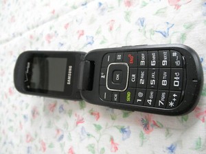 Black Verizon Samsung Convoy FLIP Wireless CELL PHONE Camera Battery Complete