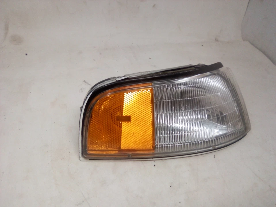 92-94 EAGLE SUMMIT WAGON MITSUBISHI Expo DERECHA Passinger OEM señal de giro Foto 2 de 4