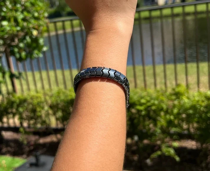 Pulsera Terapia Curativa Magnética Hematita Pérdida de Peso Alivio del Dolor Foto 2 de 2