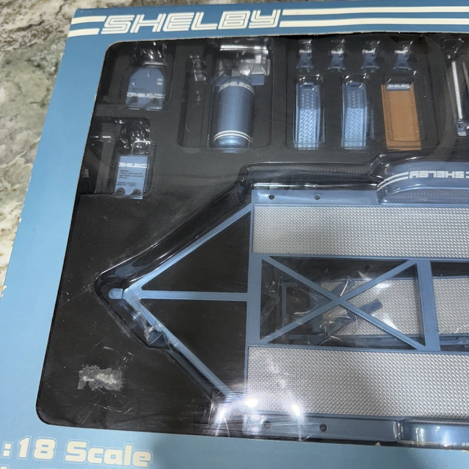 GMP Shelby Transporter & Shop Set Scale 1;18 - Image 3 of 4