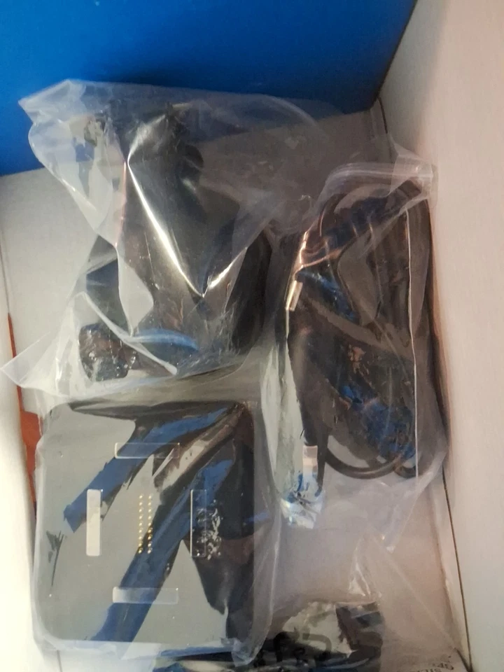 Brand New - Image 3 of 3