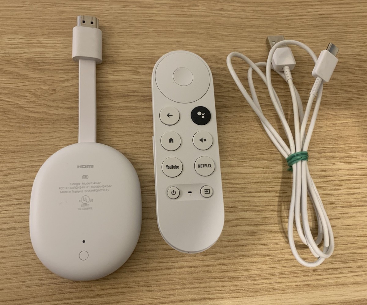 GOOGLE CHROMECAST HDMI MODEL G454V WITH REMOTE AND POWER CHORD